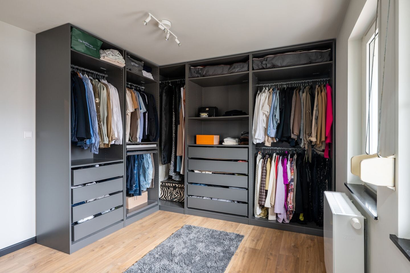 Twee-onder-één-kap te koop: Dorpstraat 93, Buchten