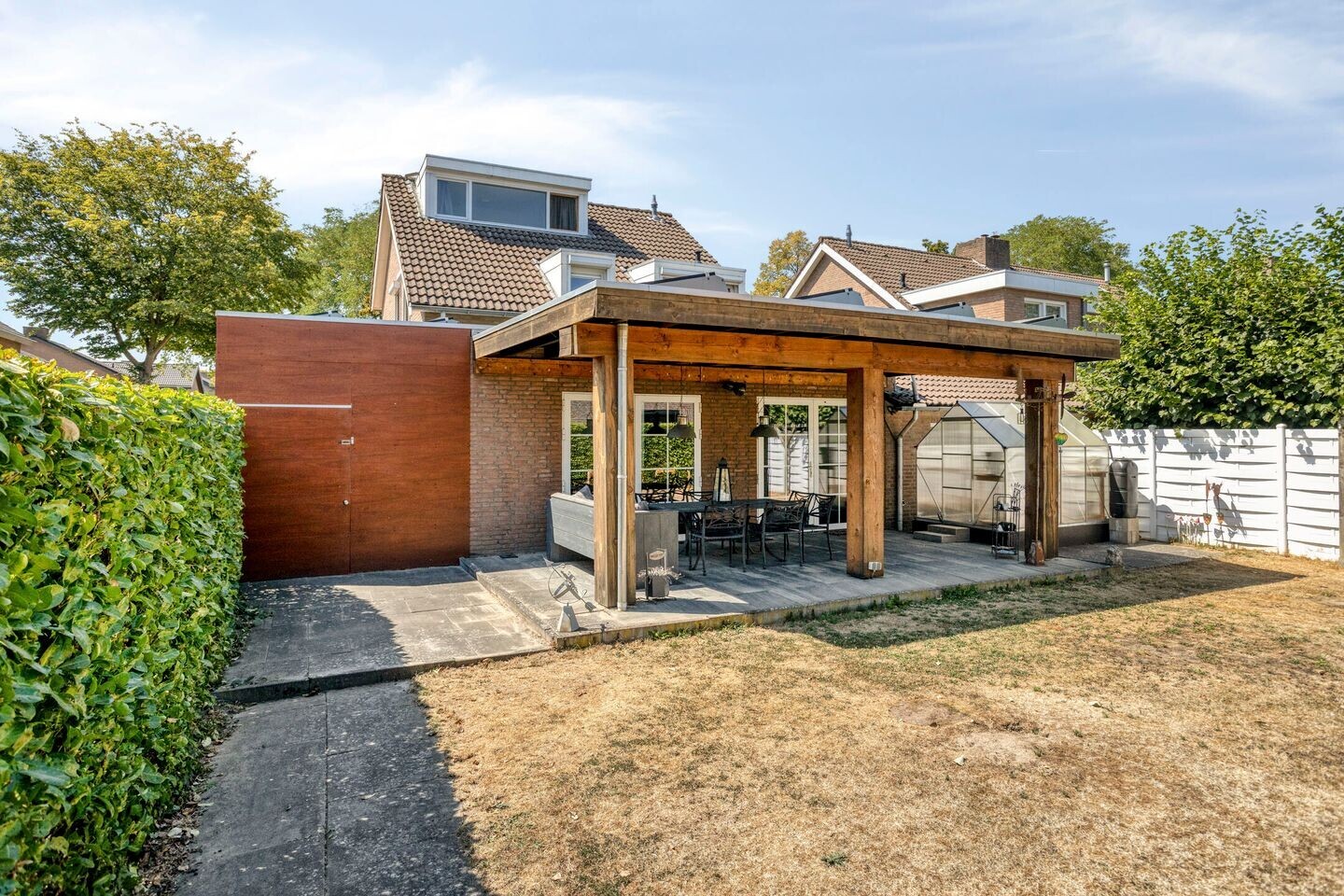 Hoekwoning te koop: Pastoor Meullenersplein 2, Obbicht