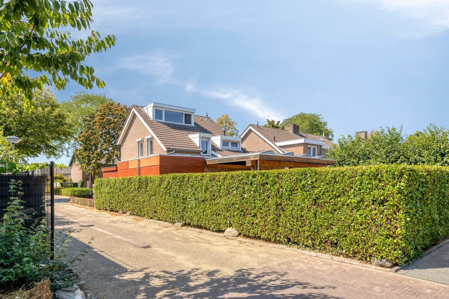 Hoekwoning te koop: Pastoor Meullenersplein 2, Obbicht