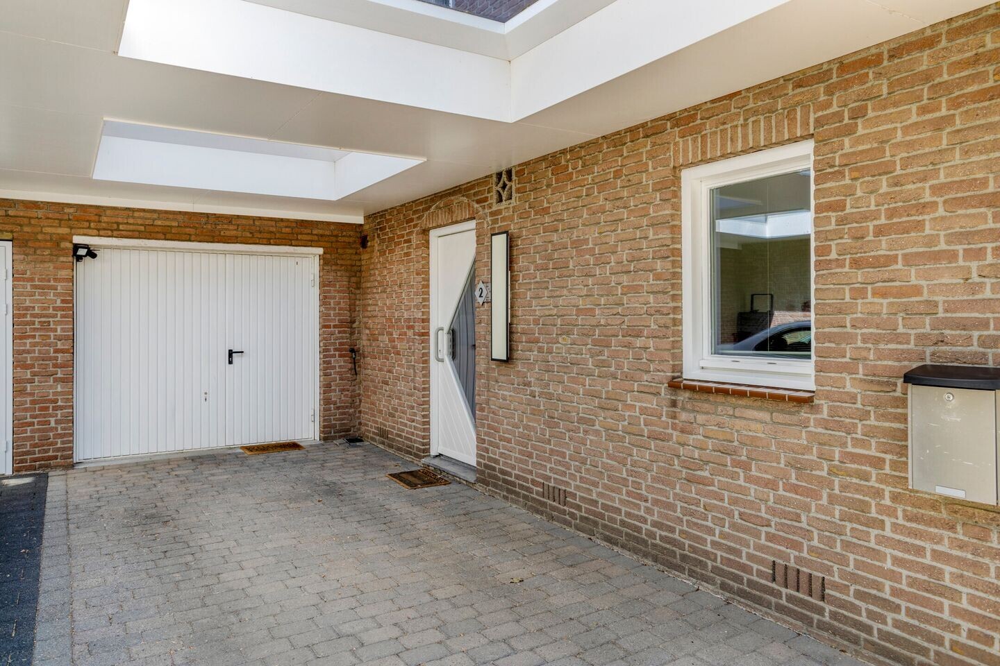 Hoekwoning te koop: Pastoor Meullenersplein 2, Obbicht