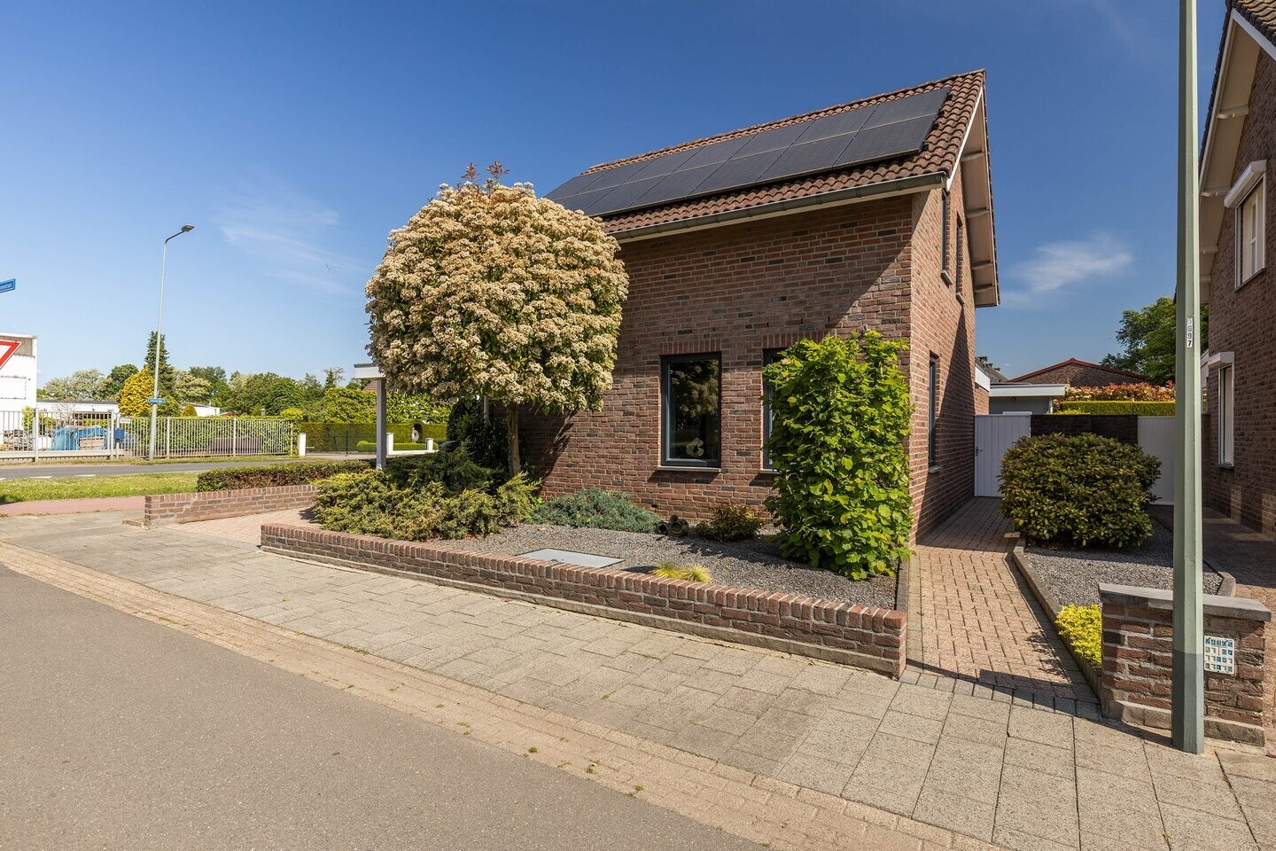 Vrijstaande woning te koop: Pannestraat 1, Urmond