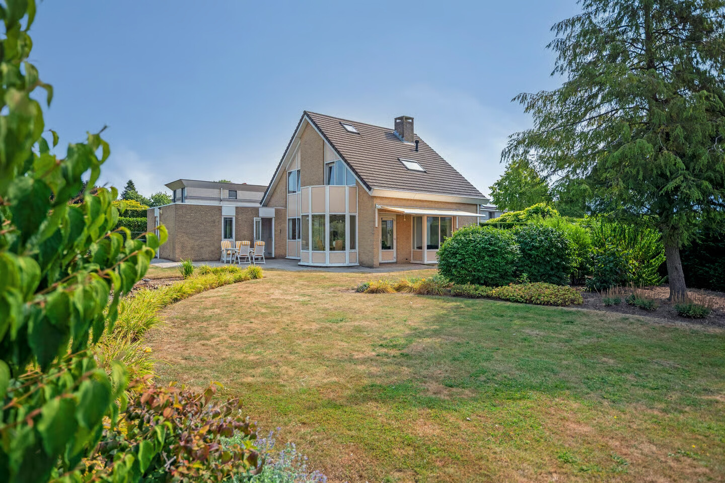 Vrijstaande woning te koop: Toon Hermanssingel 68A, Sittard