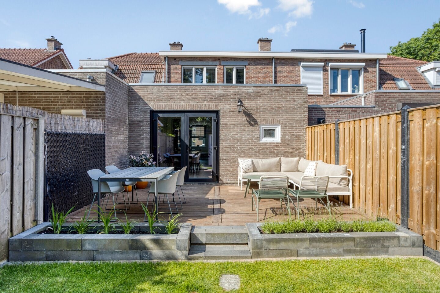 Tussenwoning te koop: Resedastraat 37, Sittard