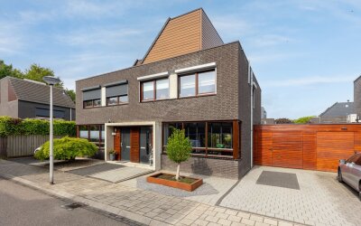 Anton van Duinkerkenstraat 4