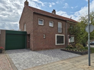 Jan van Stevensweertstraat 14