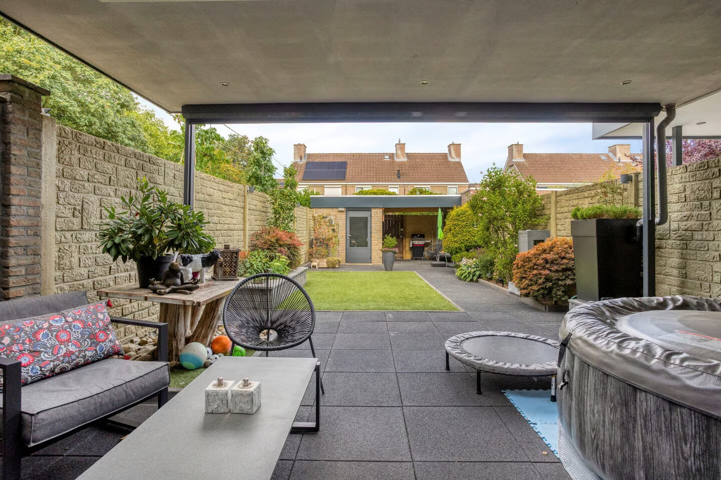 Tussenwoning te koop: Willem van Gelre-Gulikstraat 36, Sittard