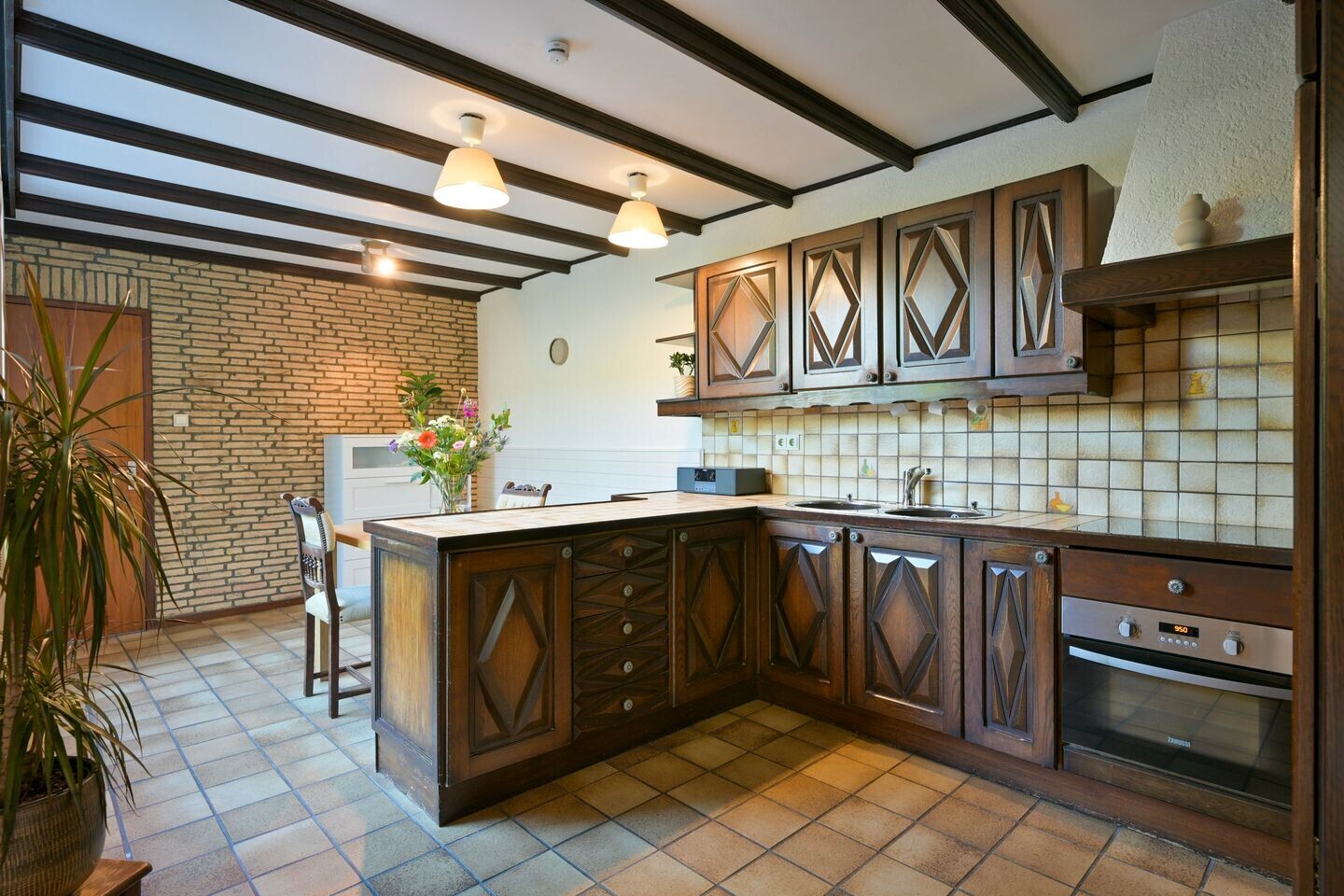 Vrijstaande woning te koop: Rijksweg Zuid 232, Geleen