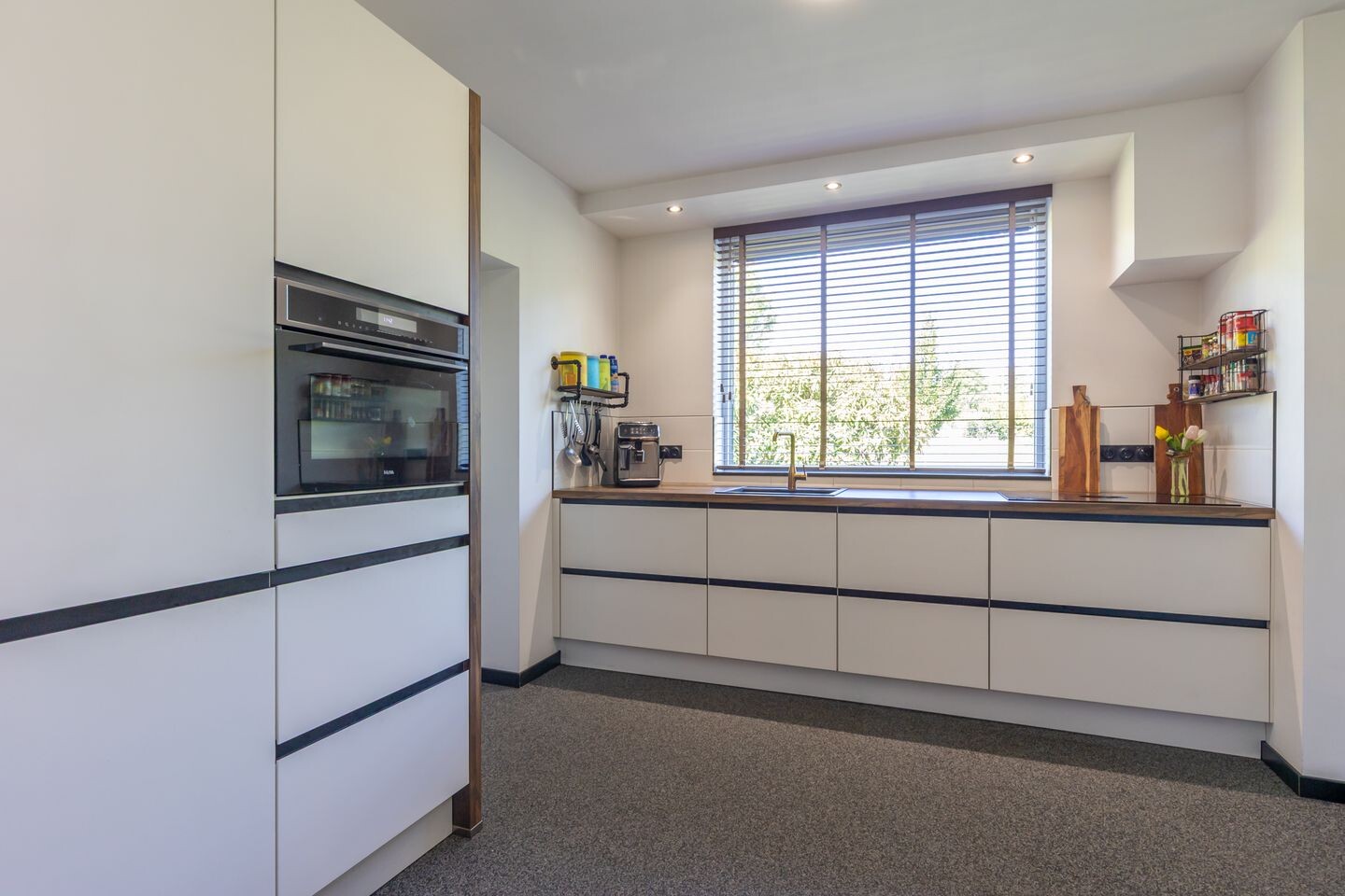 Hoekwoning te koop: Op de Kraonkel 115, Geleen