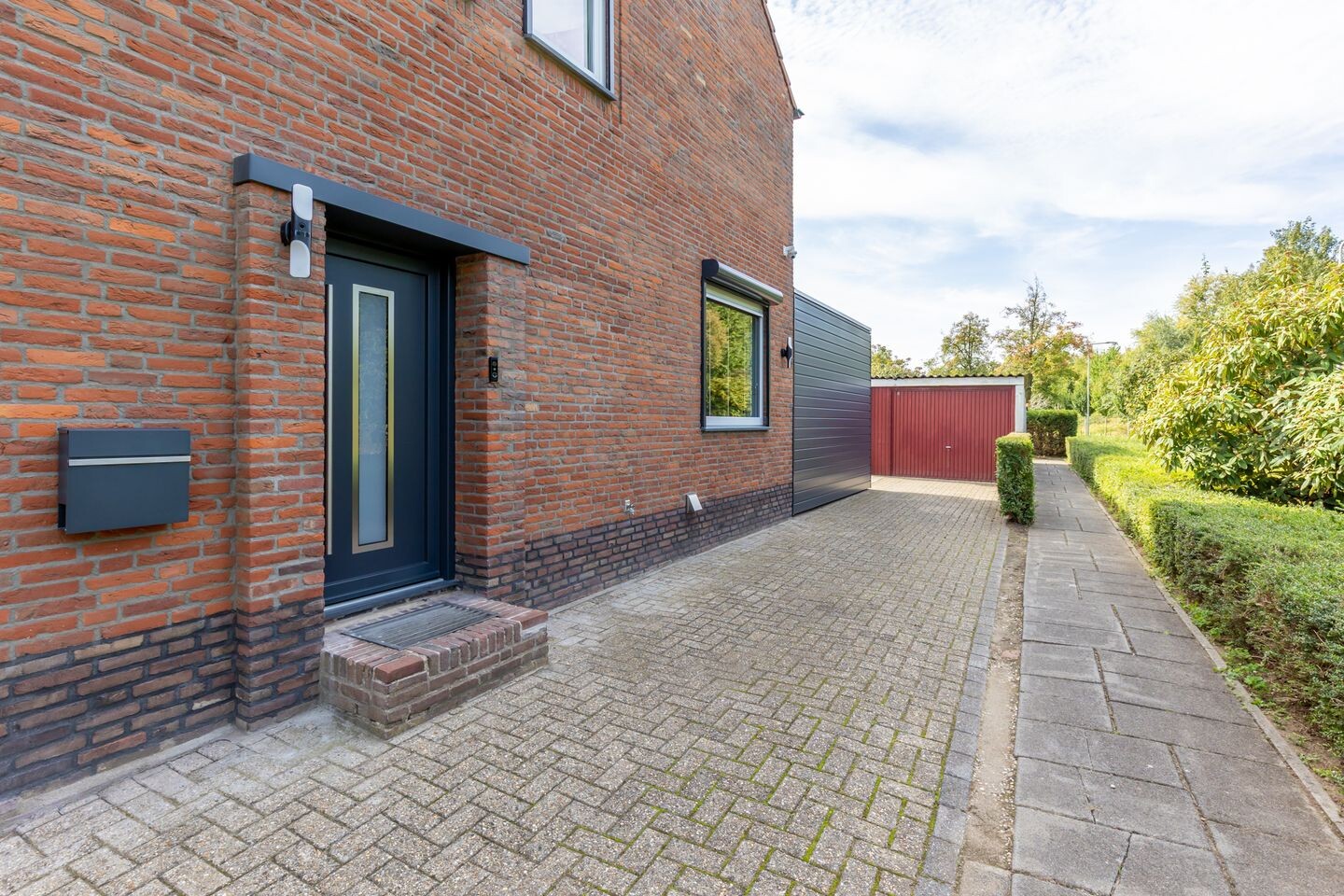 Hoekwoning te koop: Op de Kraonkel 115, Geleen