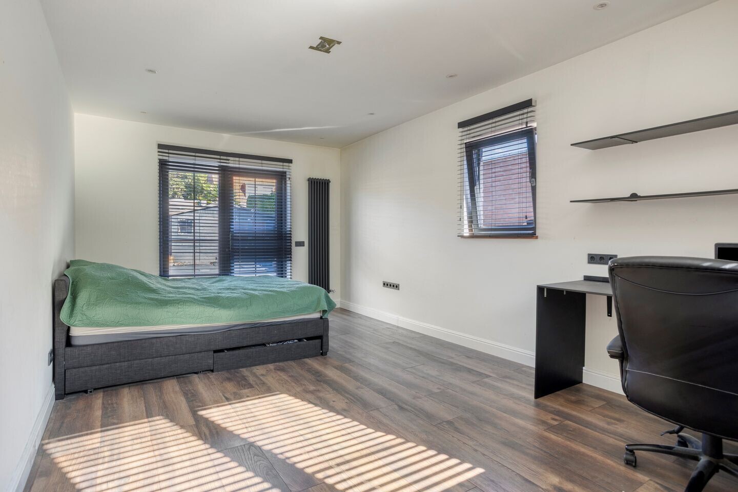 Twee-onder-één-kap te koop: Jupiterstraat 11, Geleen