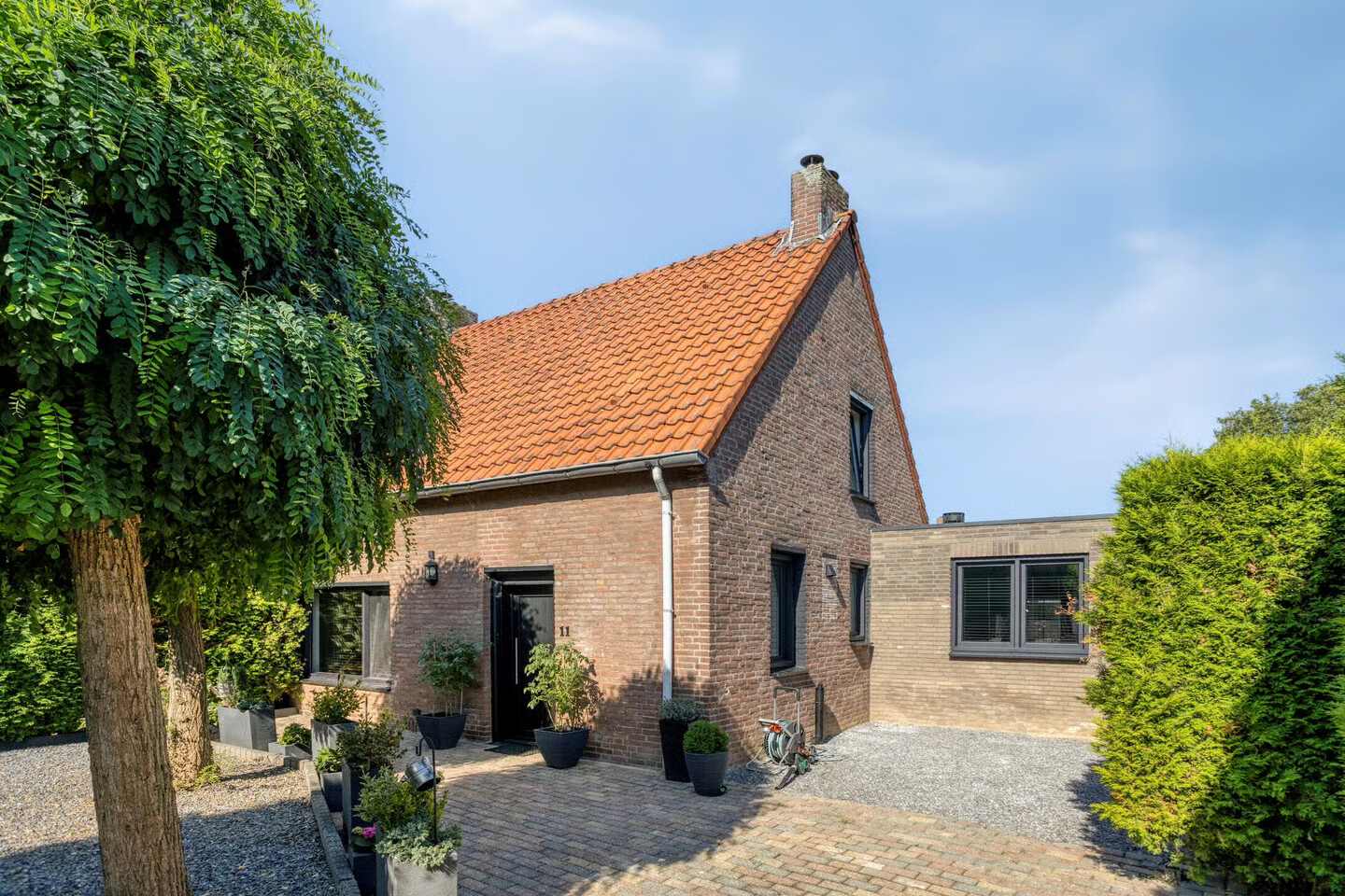 Twee-onder-één-kap te koop: Jupiterstraat 11, Geleen