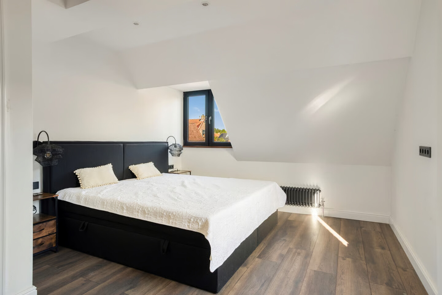 Twee-onder-één-kap te koop: Jupiterstraat 11, Geleen