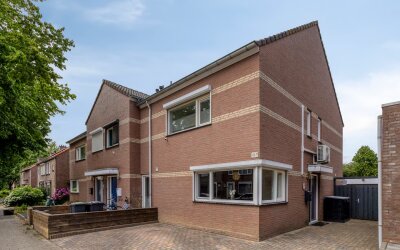 Pastoor Schoenmaeckersstraat 17-D