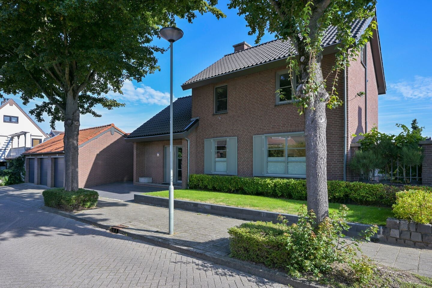 Vrijstaande woning te koop: Dohmenstraat 1A, Geleen
