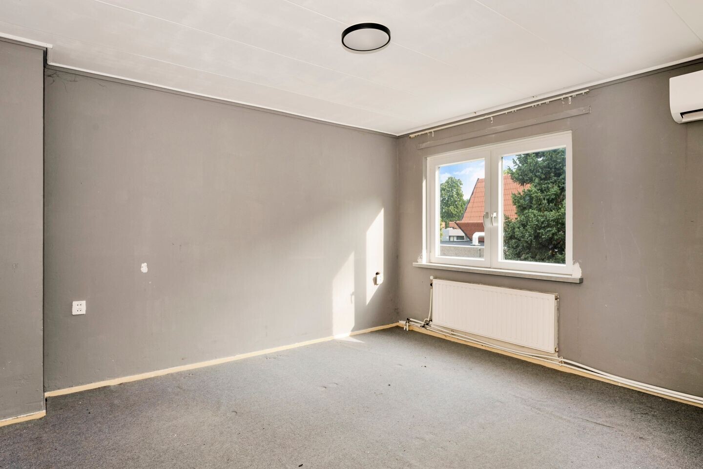 Tussenwoning te koop: Haesselderstraat 21, Geleen