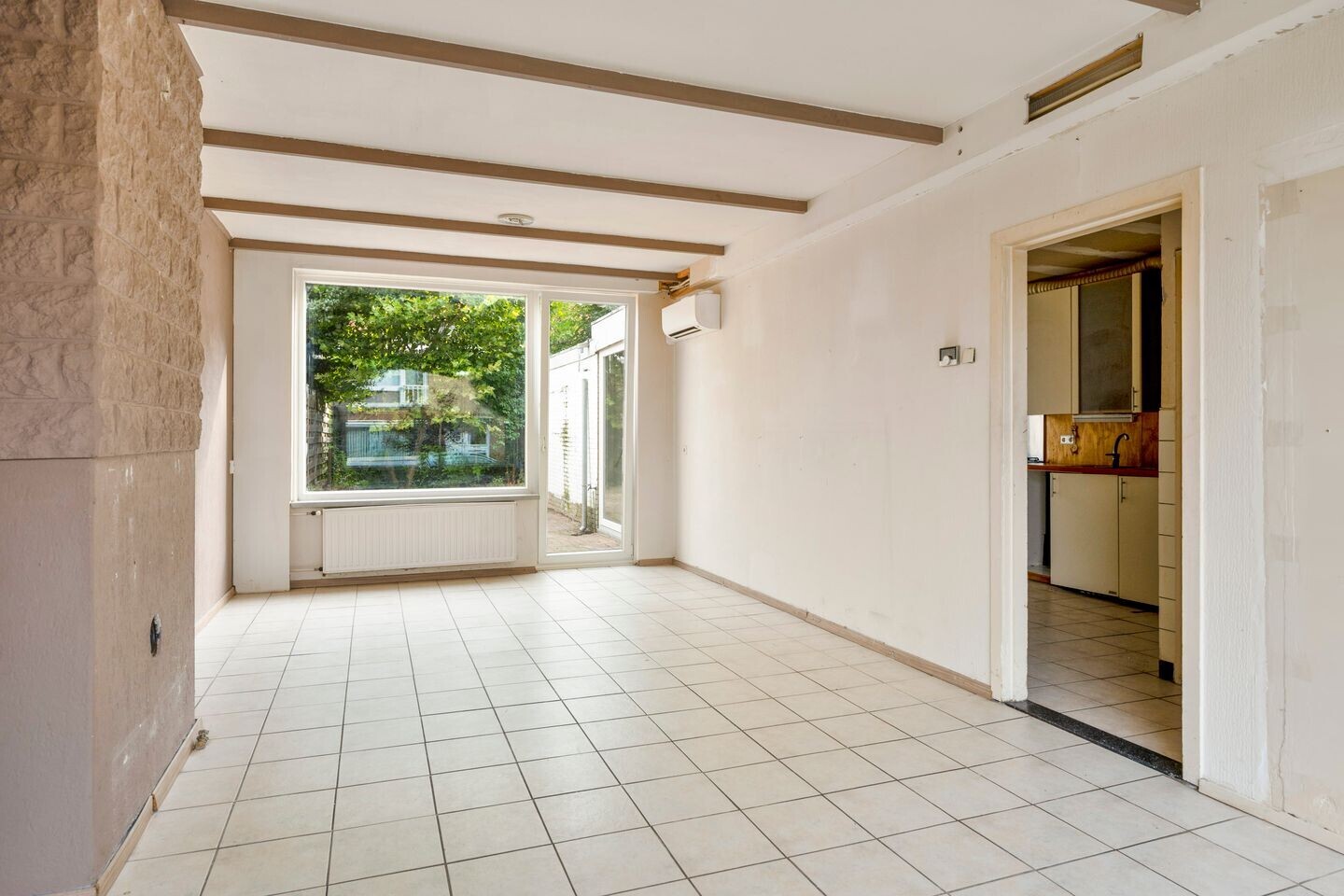 Tussenwoning te koop: Haesselderstraat 21, Geleen