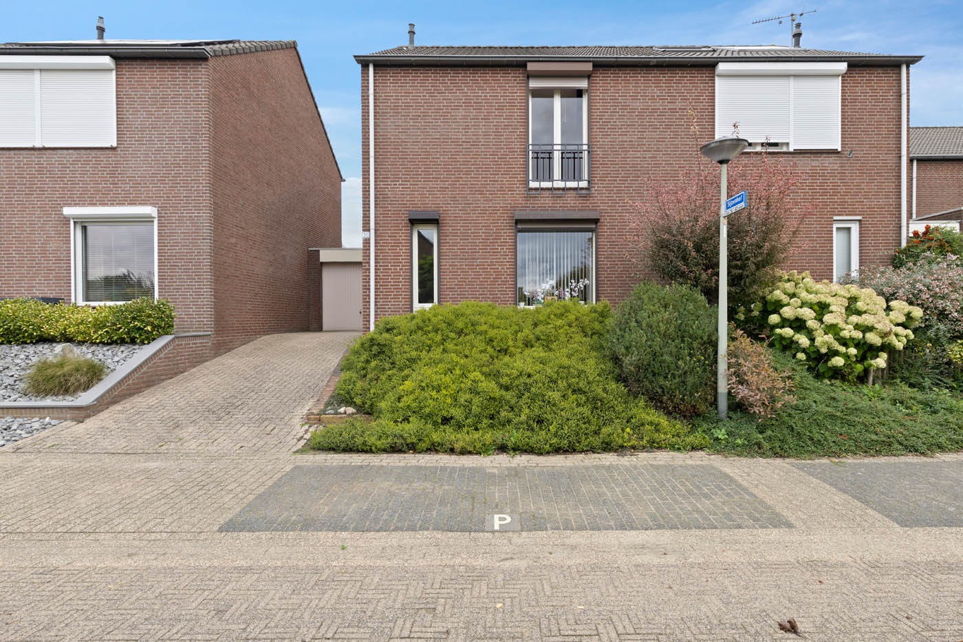 Tussenwoning te koop: Sijzenhof 30, Elsloo