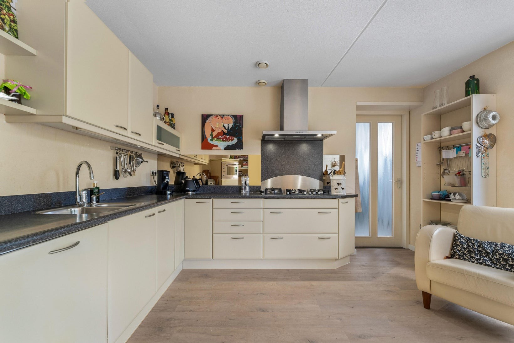 Tussenwoning te koop: Aronskelk 77, Elsloo