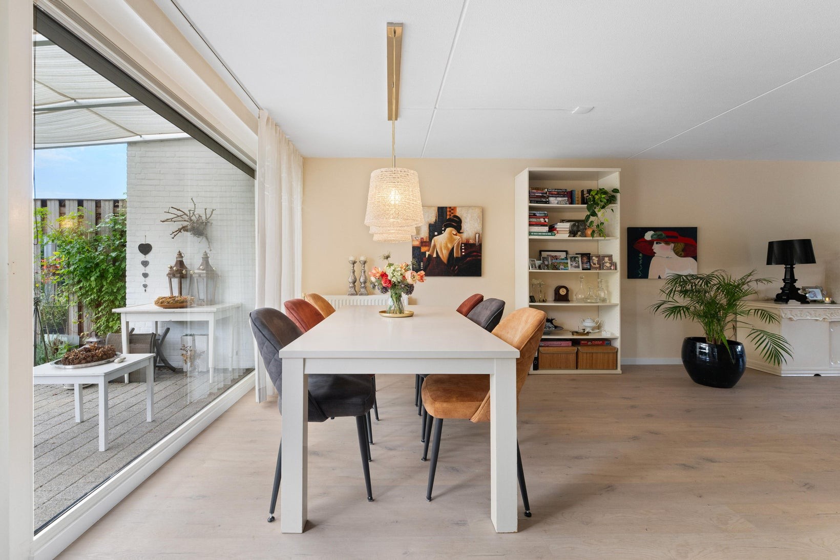Tussenwoning te koop: Aronskelk 77, Elsloo