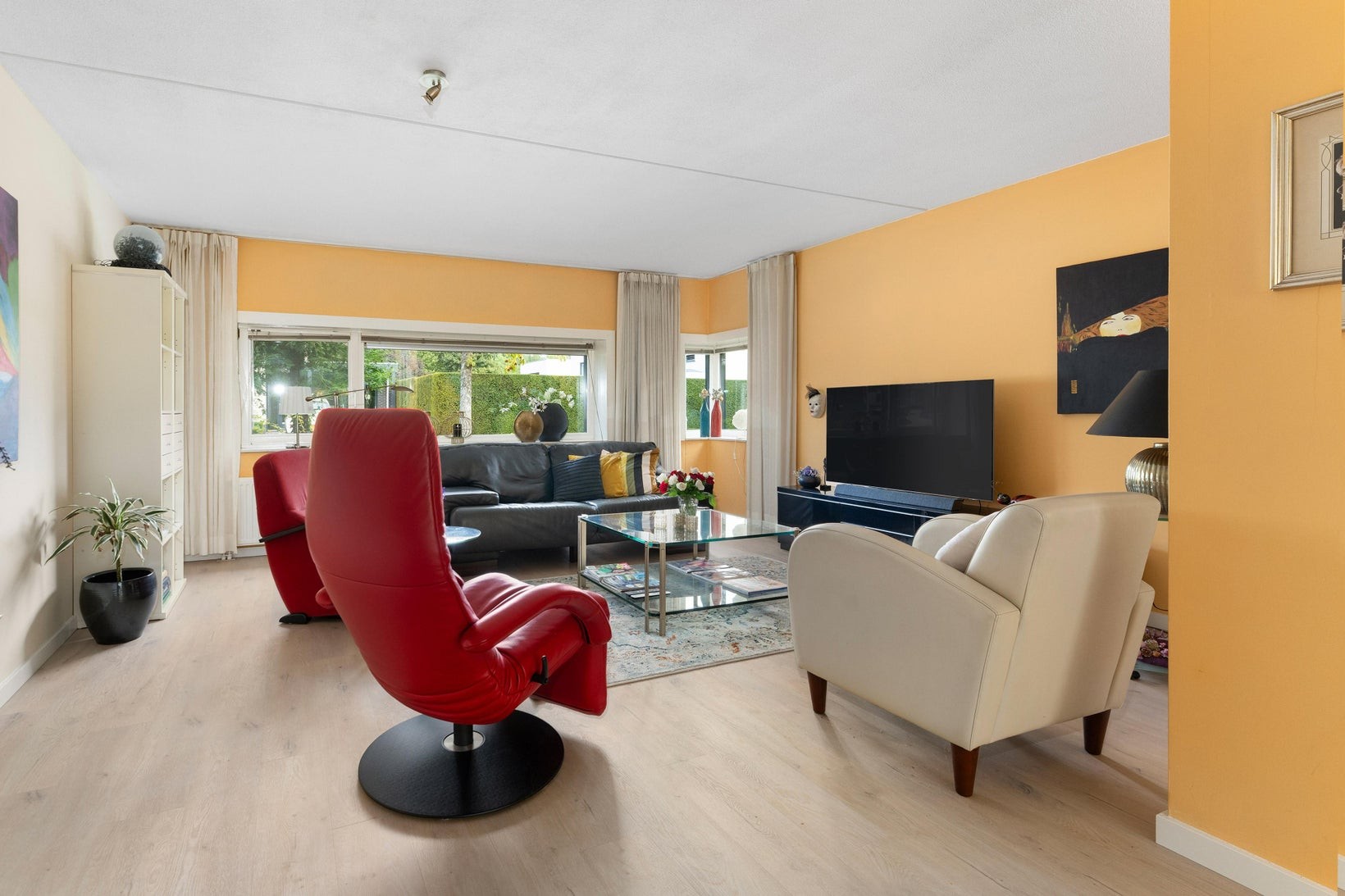 Tussenwoning te koop: Aronskelk 77, Elsloo