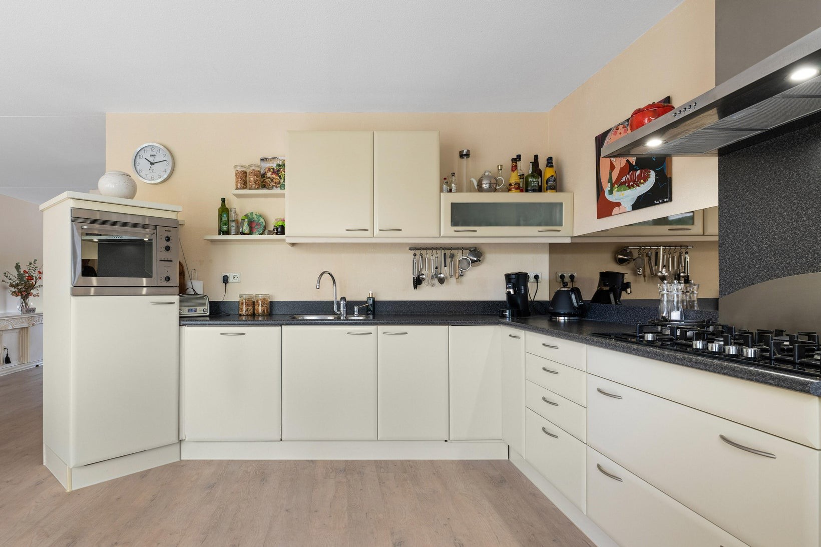 Tussenwoning te koop: Aronskelk 77, Elsloo