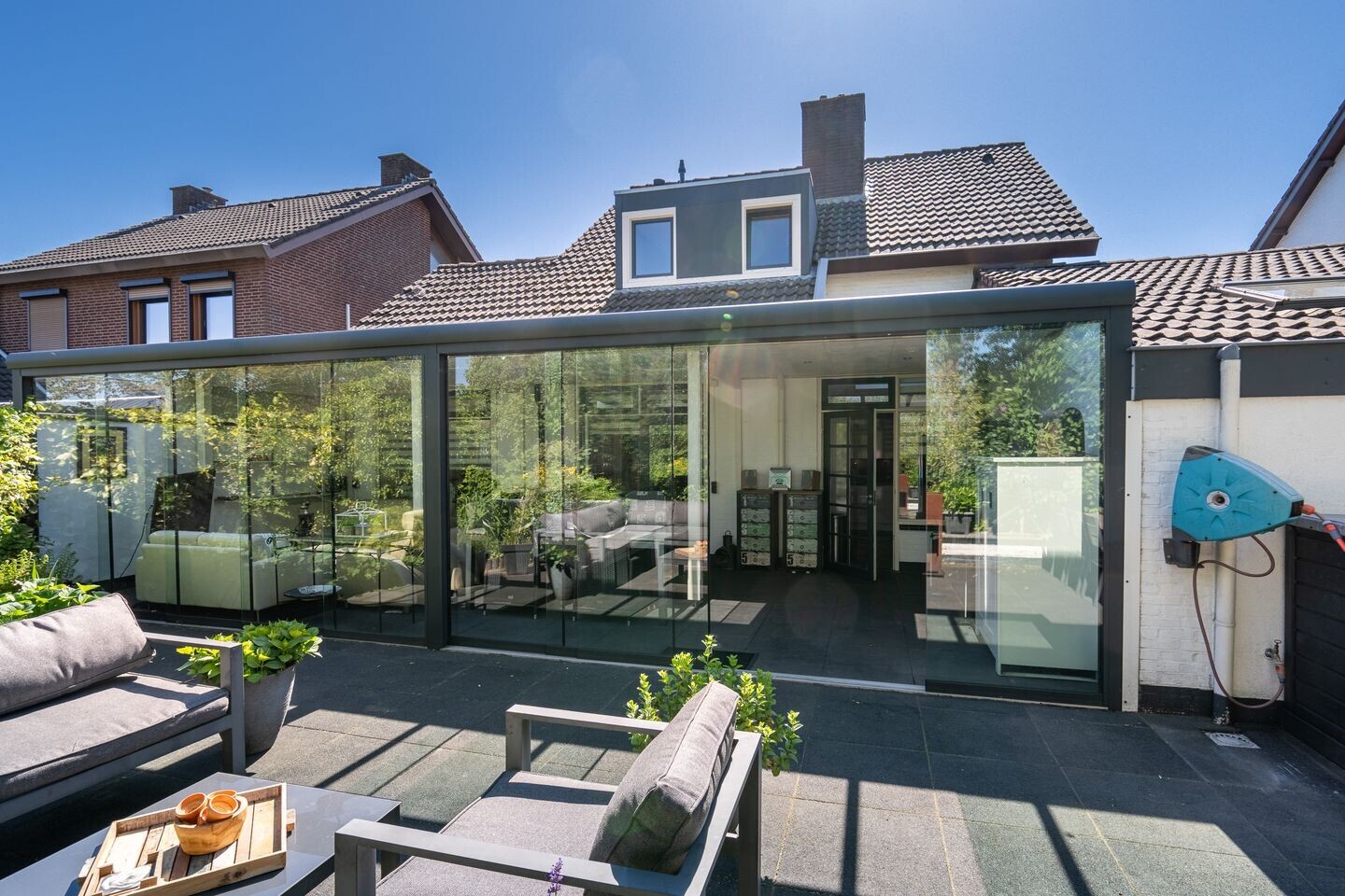 Twee-onder-één-kap te koop: Heuvelstraat 17, Elsloo
