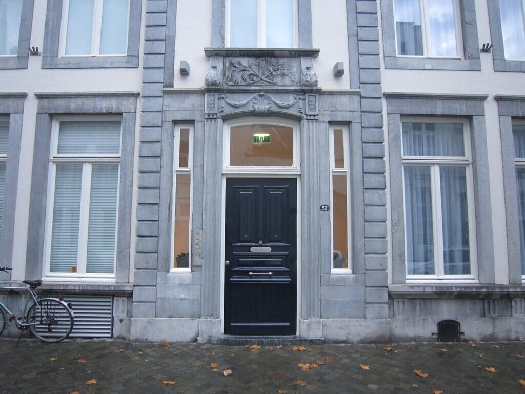 Studio te koop: Kleine Gracht 32A01, Maastricht