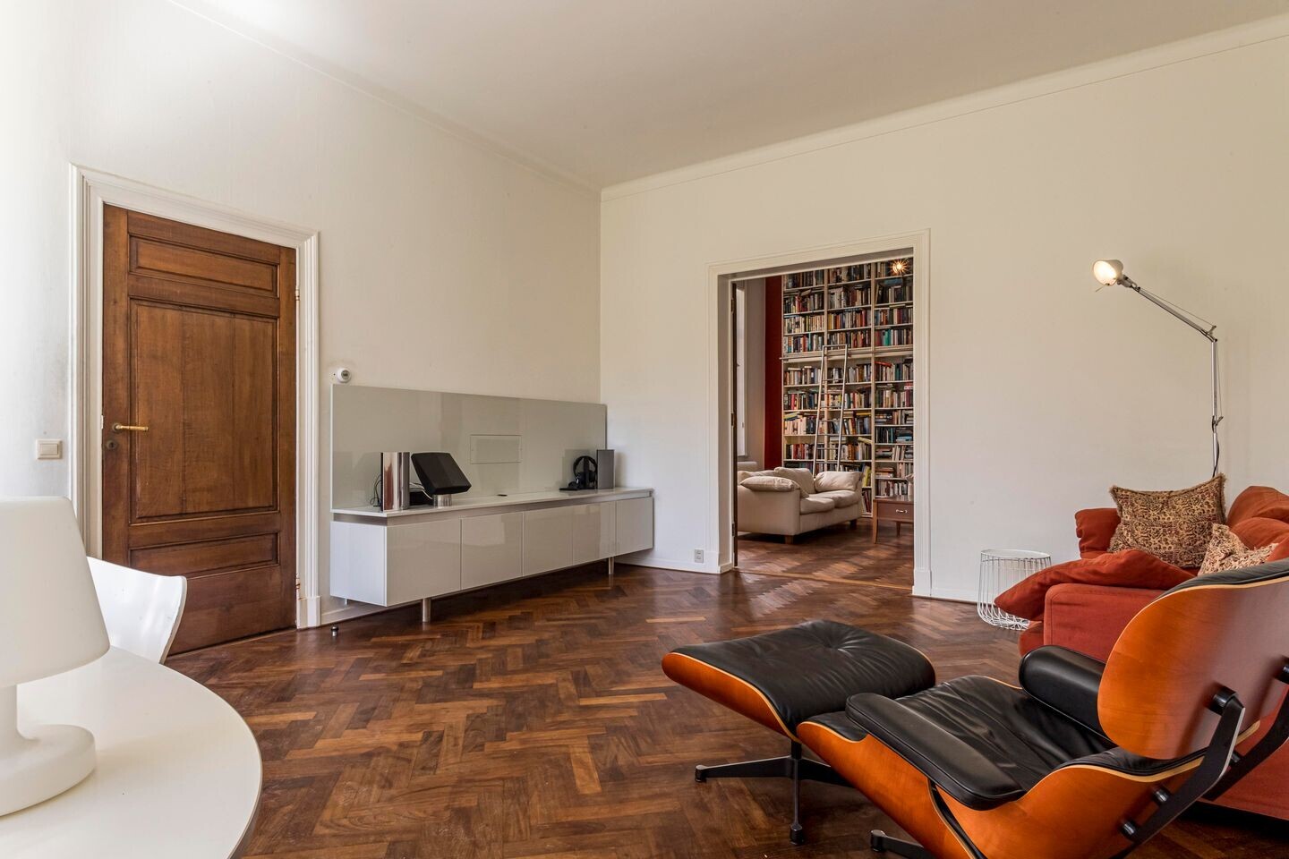 Appartement te koop: Henric van Veldekeplein 21, Maastricht