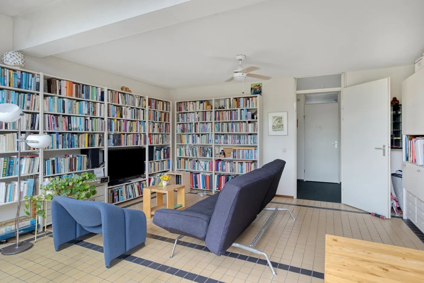Tussenwoning te koop: Sint Monulphusweg 10, Maastricht