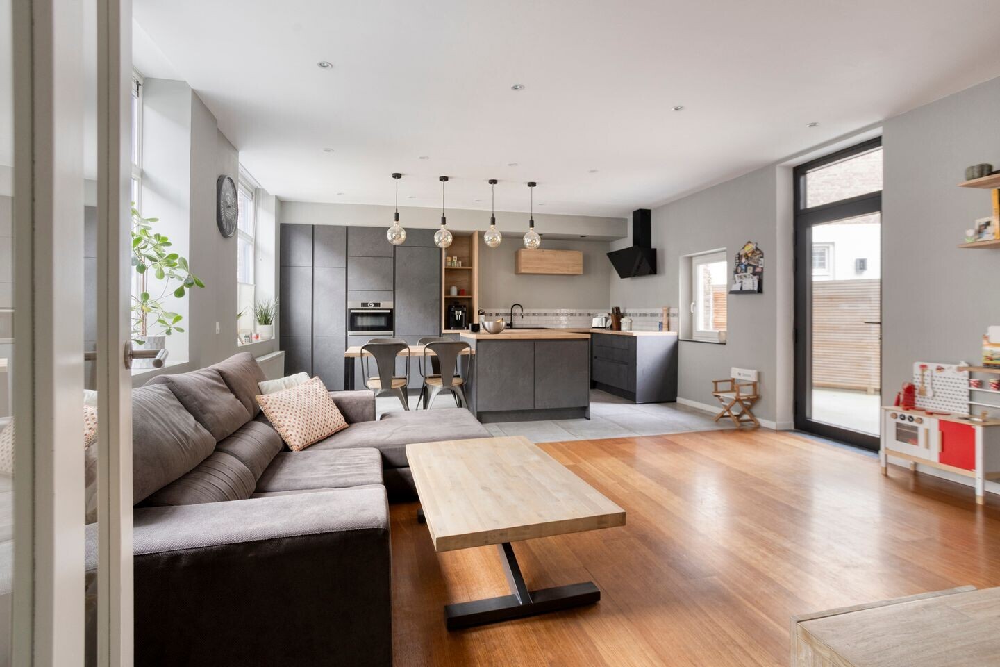 Tussenwoning te koop: Notgerusweg 1, Maastricht