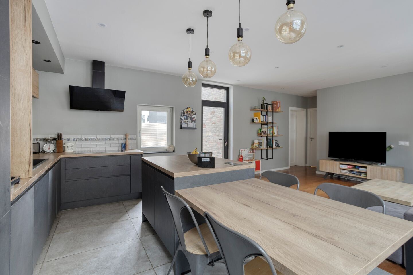 Tussenwoning te koop: Notgerusweg 1, Maastricht