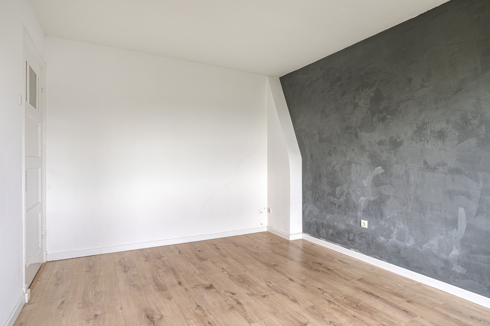 Tussenwoning te koop: Observantenweg 13, Maastricht