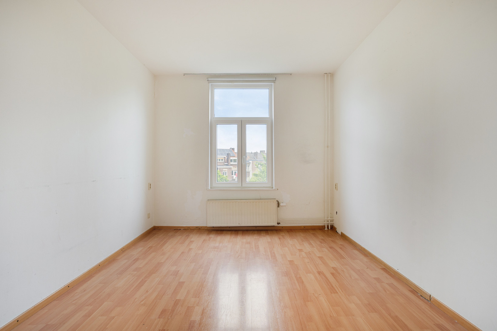 Tussenwoning te koop: Observantenweg 13, Maastricht