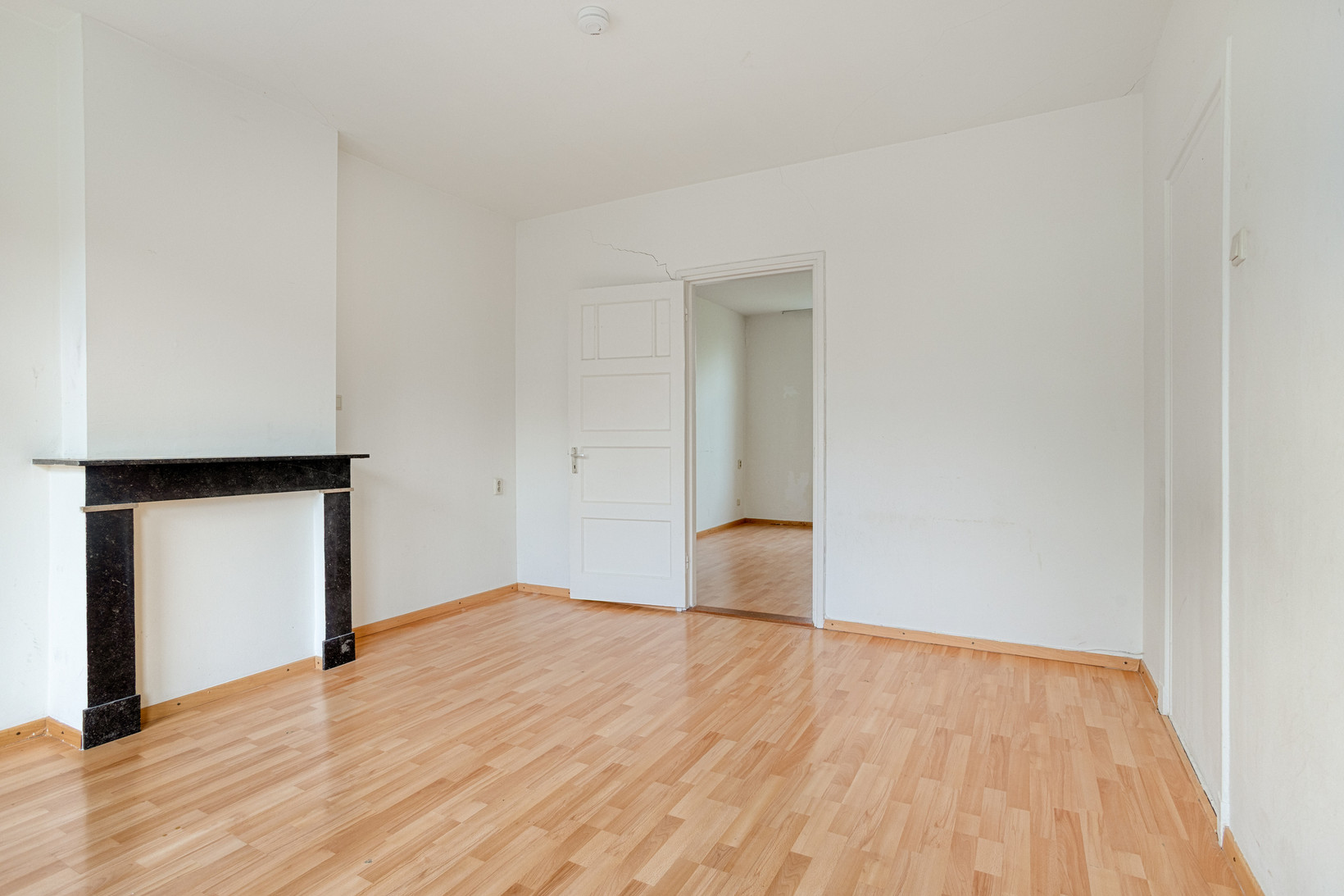 Tussenwoning te koop: Observantenweg 13, Maastricht