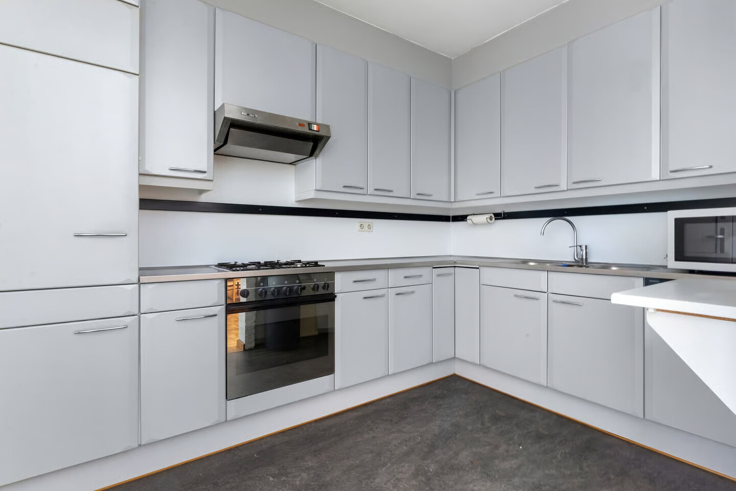 Tussenwoning te koop: Emilionlaan 54, Maastricht