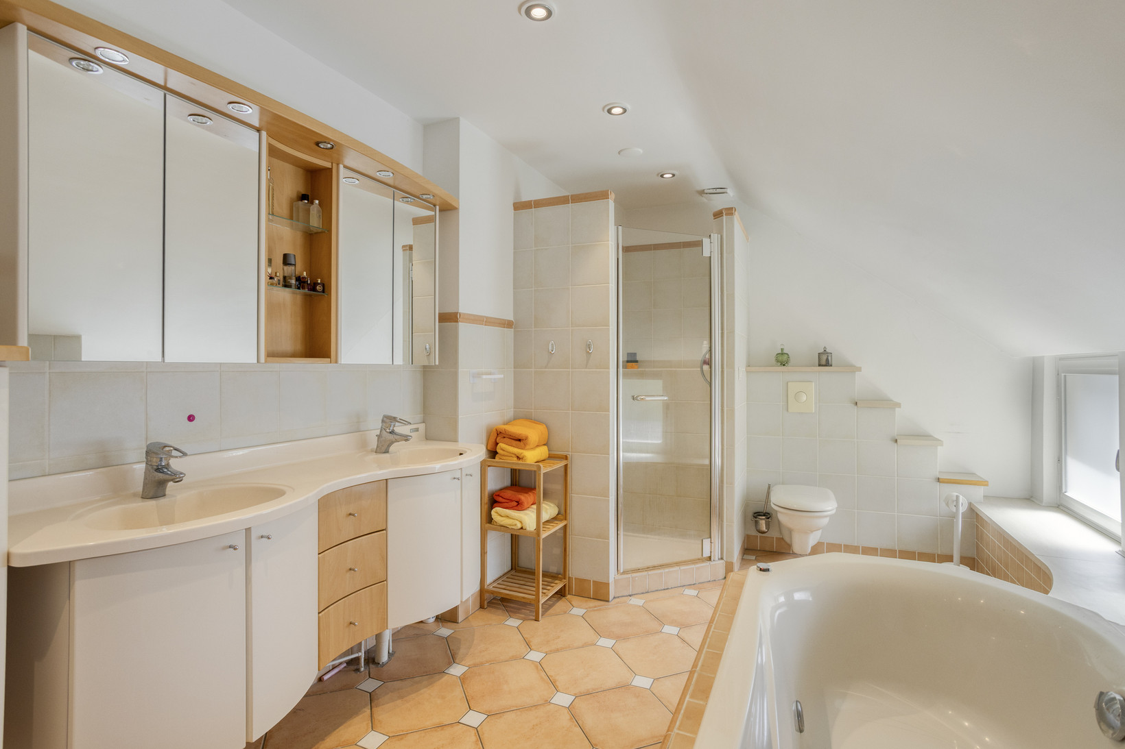 Vrijstaande woning te koop: pletzersstraat 15, Maastricht