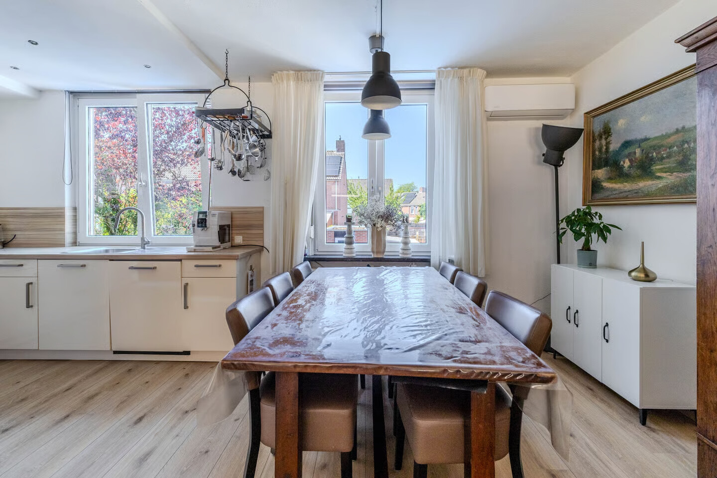 Tussenwoning te koop: Ovidiushof 6, Maastricht