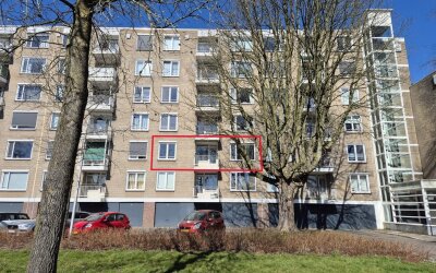 Bontwerkers. 12-C
