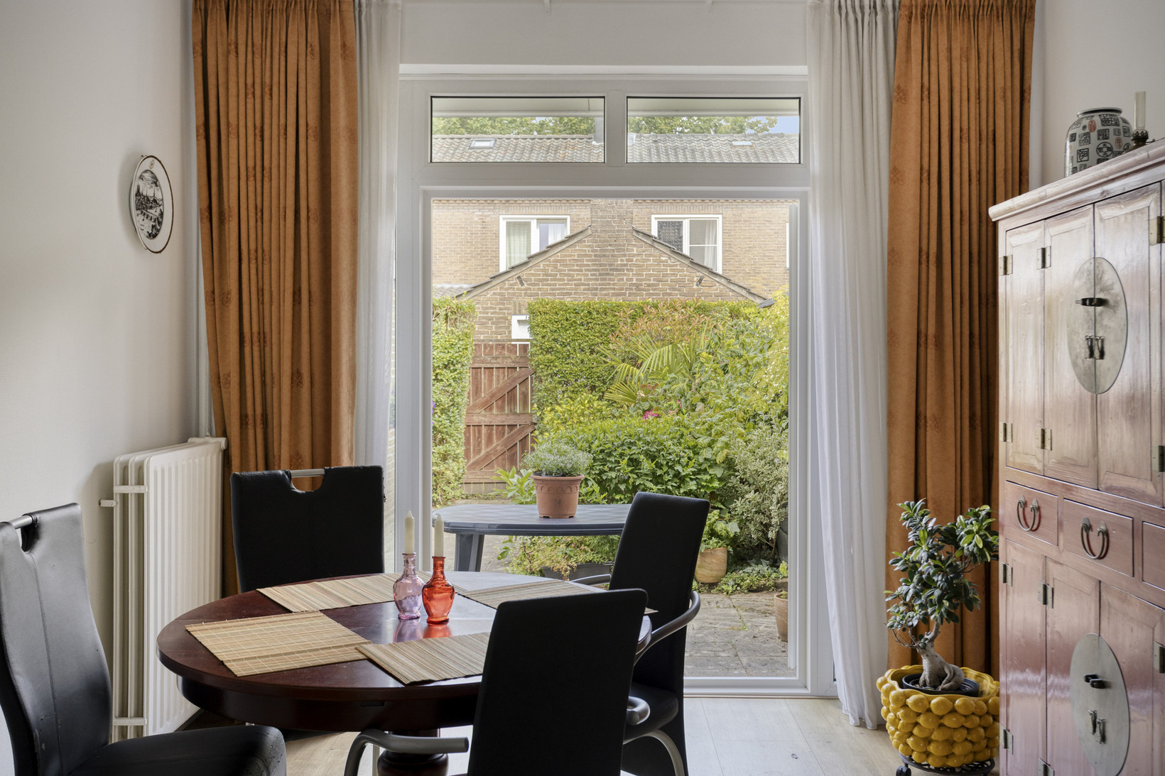 Tussenwoning te koop: Holsteinbastion 25, Maastricht