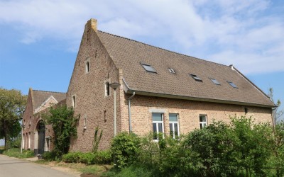 van Akenweg 96