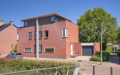 Pastoor Moormanstraat 22