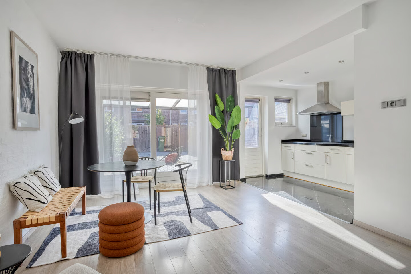 Tussenwoning te koop: Paus Leo XIII plein 7, Maastricht