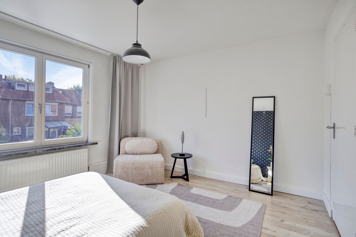 Tussenwoning te koop: Paus Leo XIII plein 7, Maastricht