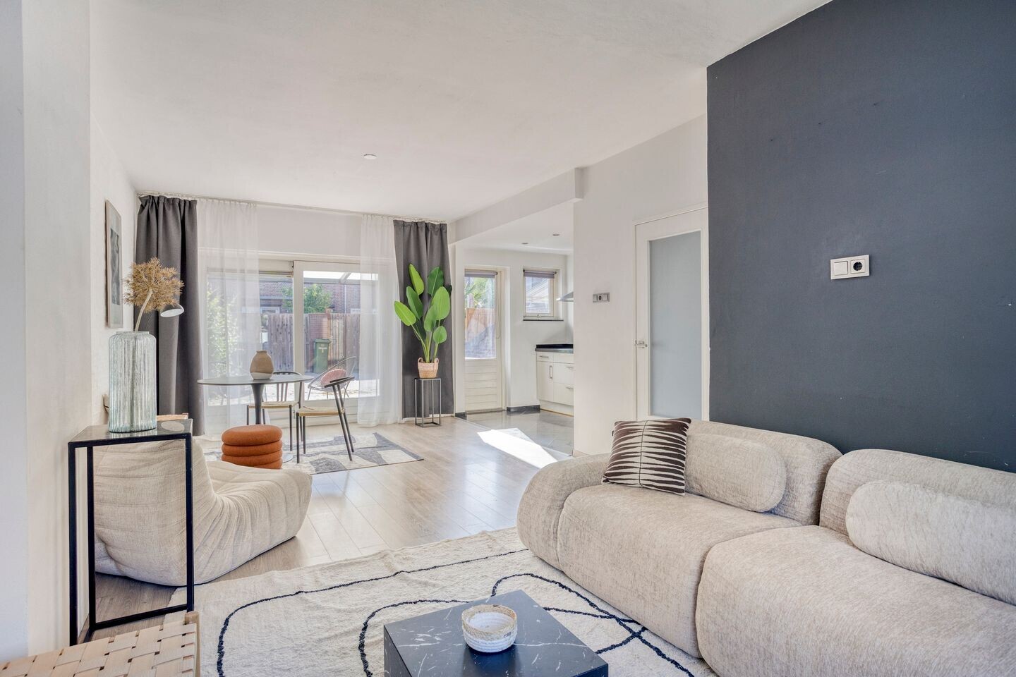 Tussenwoning te koop: Paus Leo XIII plein 7, Maastricht