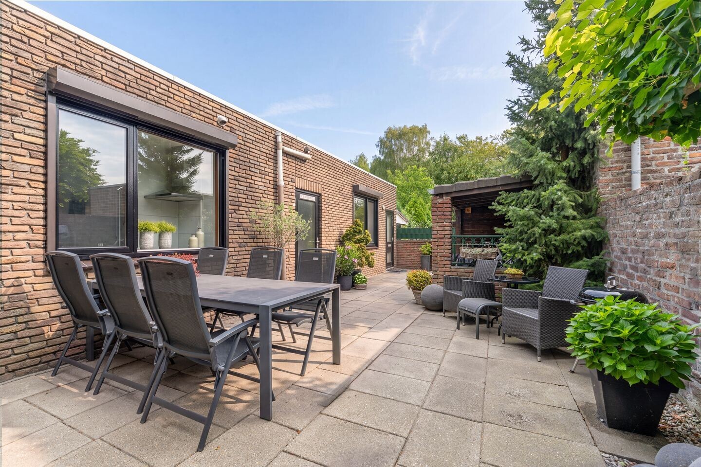 Hoekwoning te koop: Borgharenweg 11, Maastricht