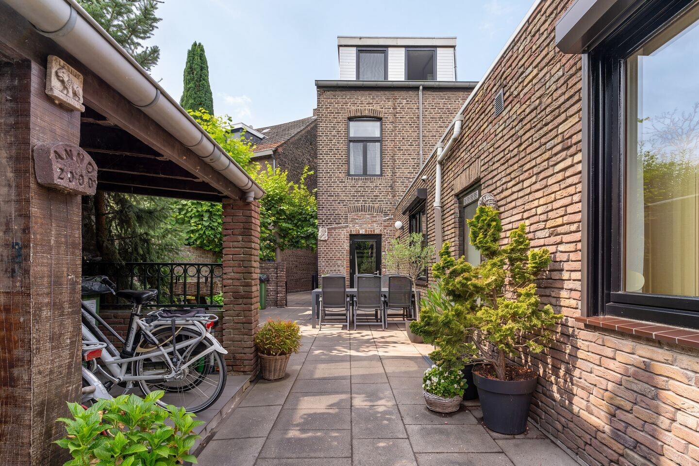 Hoekwoning te koop: Borgharenweg 11, Maastricht
