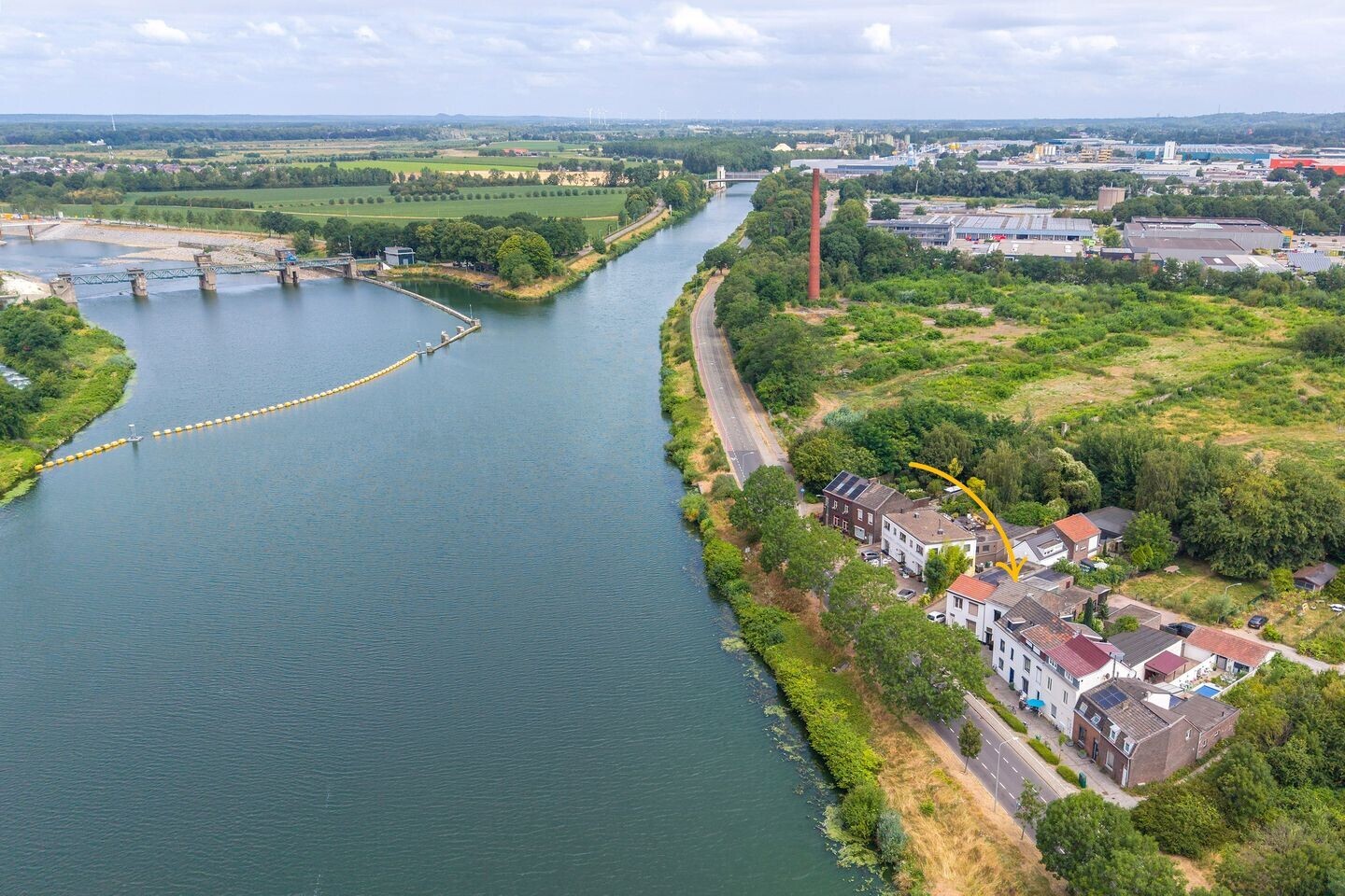 Hoekwoning te koop: Borgharenweg 11, Maastricht
