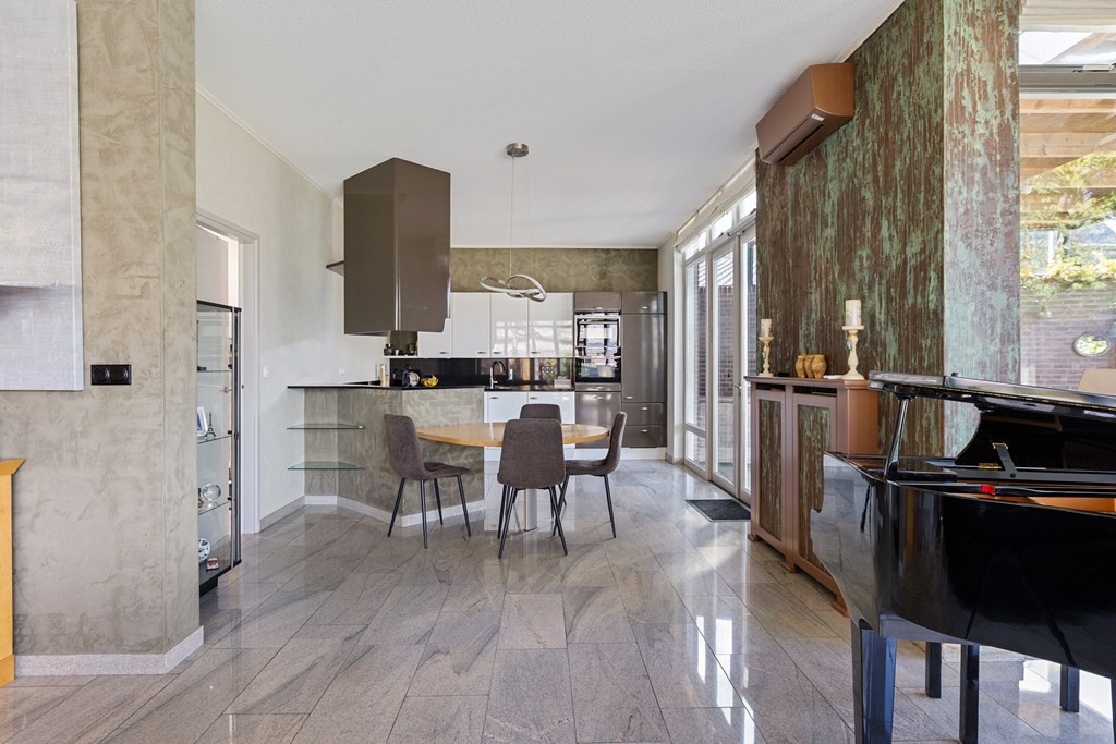 Hoekwoning te koop: Schoolstraat 33, Maastricht