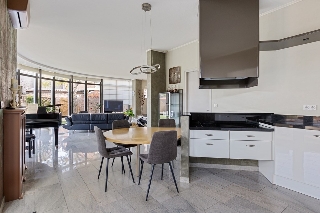 Hoekwoning te koop: Schoolstraat 33, Maastricht
