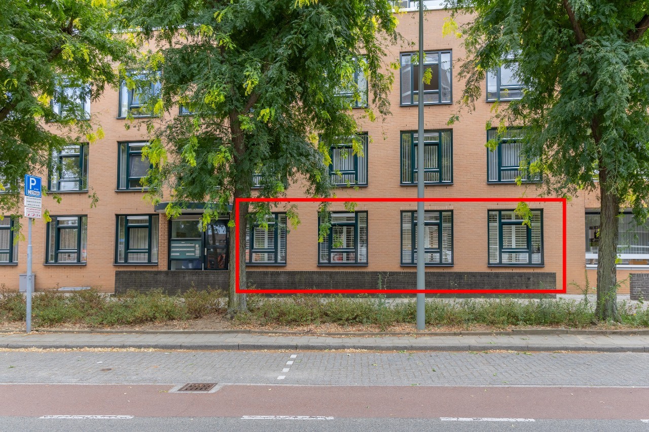Appartement te koop: Adelbert van Scharnlaan 175A, Maastricht